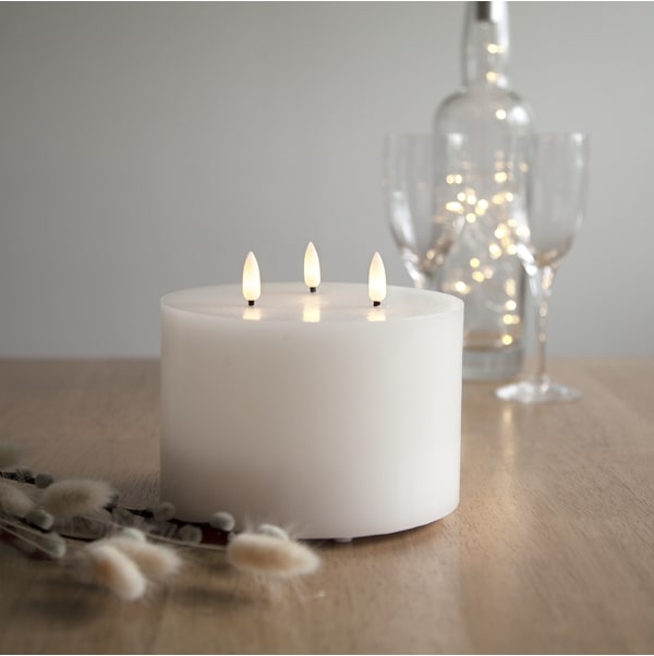 Vaska svece LED Flamme trīs liesmu baltā 13cm
