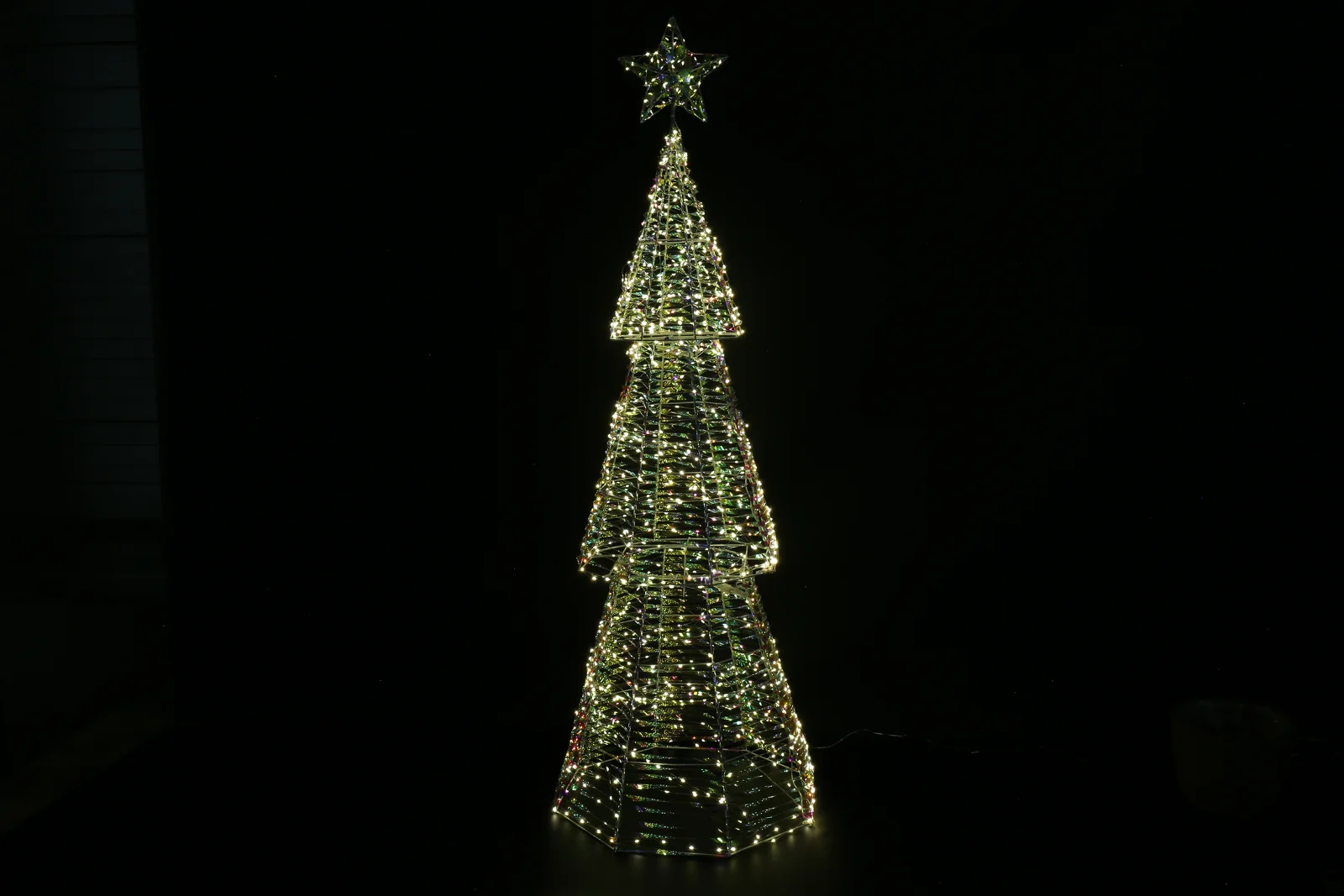 LED egle "Magic" zaigojoša 180 cm, 1440 LED